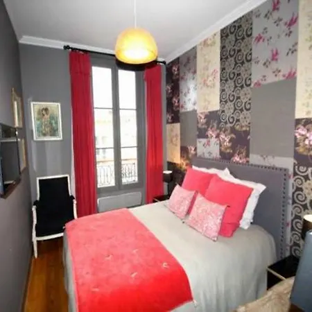 Gambetta Apartment